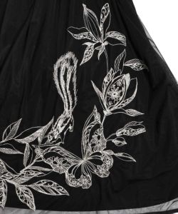 イズスカラー　533021：大花チュール刺繍 ツイルオータムコート