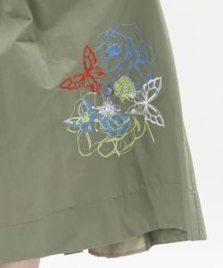 scolar スカラー　133652：大花柄刺繍 プリーツ切替スカート