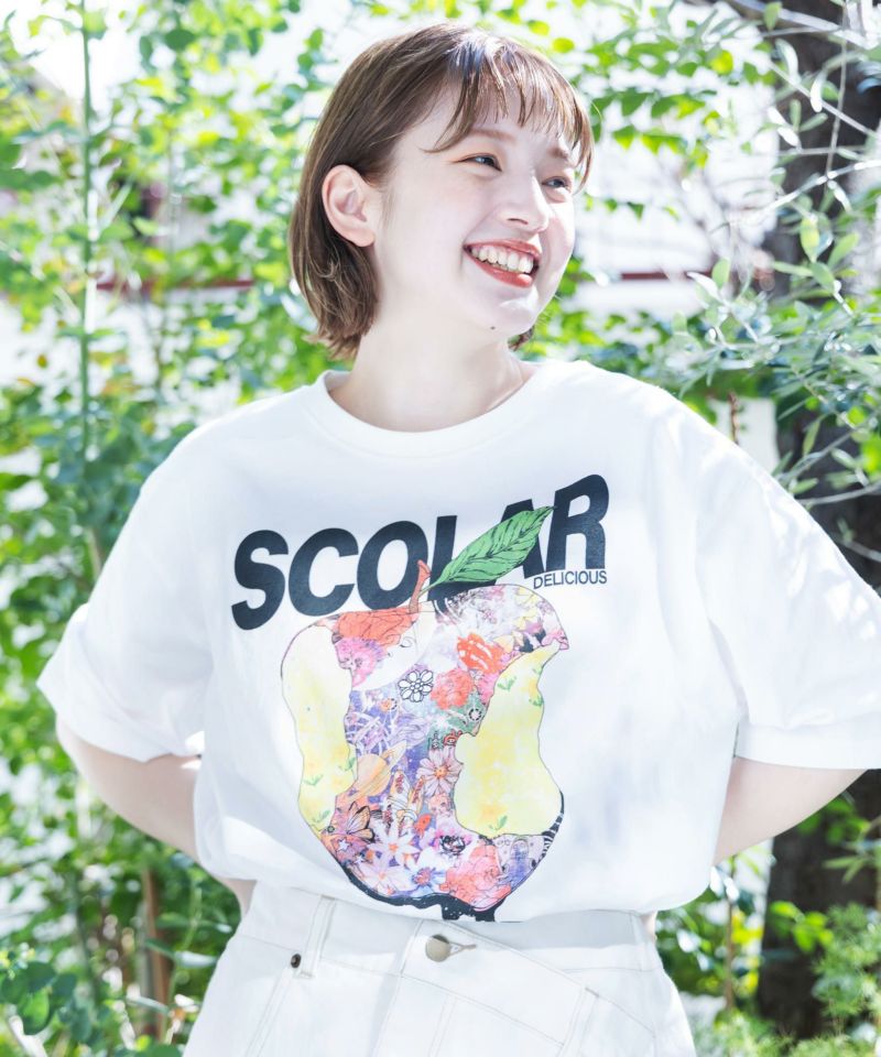 宇宙を秘めた花柄リンゴTシャツ-1