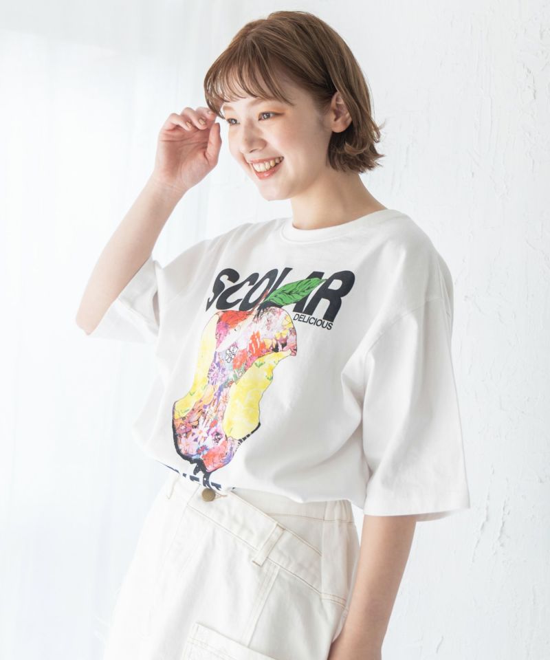 宇宙を秘めた花柄リンゴTシャツ-8