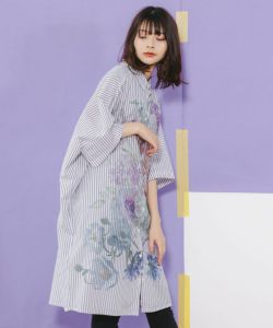 542242：蝶花柄シャツワンピースの通販-ScoLar