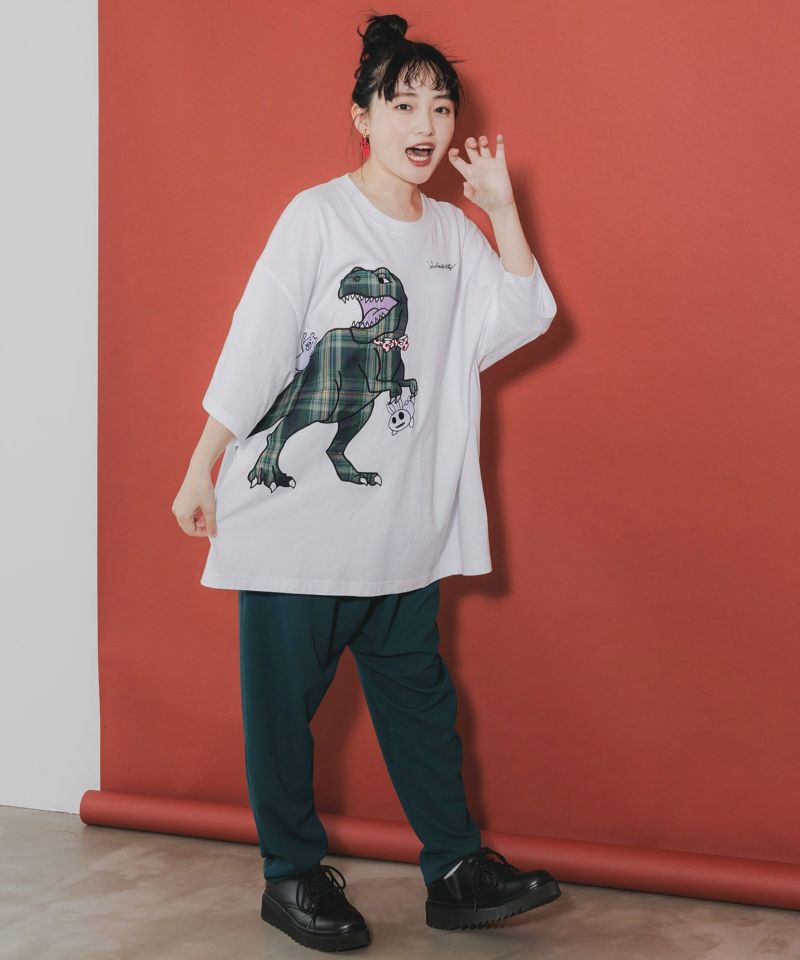 クマとウサギとティラノサウルス 仲良しアップリケTシャツ-2