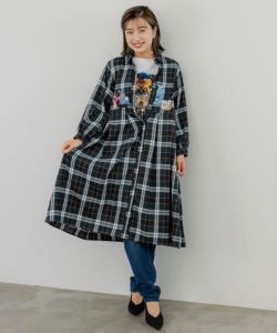 143628：キッチンに迷い込んだネコ小人刺繍 チェック柄