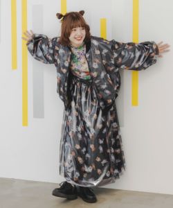 143651：チュール重ねメタリック生地 ネコ柄orアップリケ風 柄