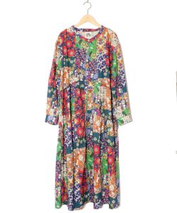143644：キノコの森or花柄パッチワーク風 2柄展開ワンピースの
