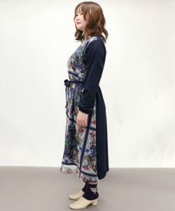 スカラー ScoLar 蝶ネコ柄 プリーツ切替フーデッドワンピース