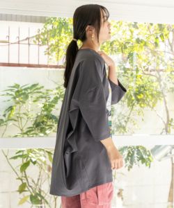 151642：バラをくわえたネコ柄 ラメプリントチュニックの通販-ScoLar