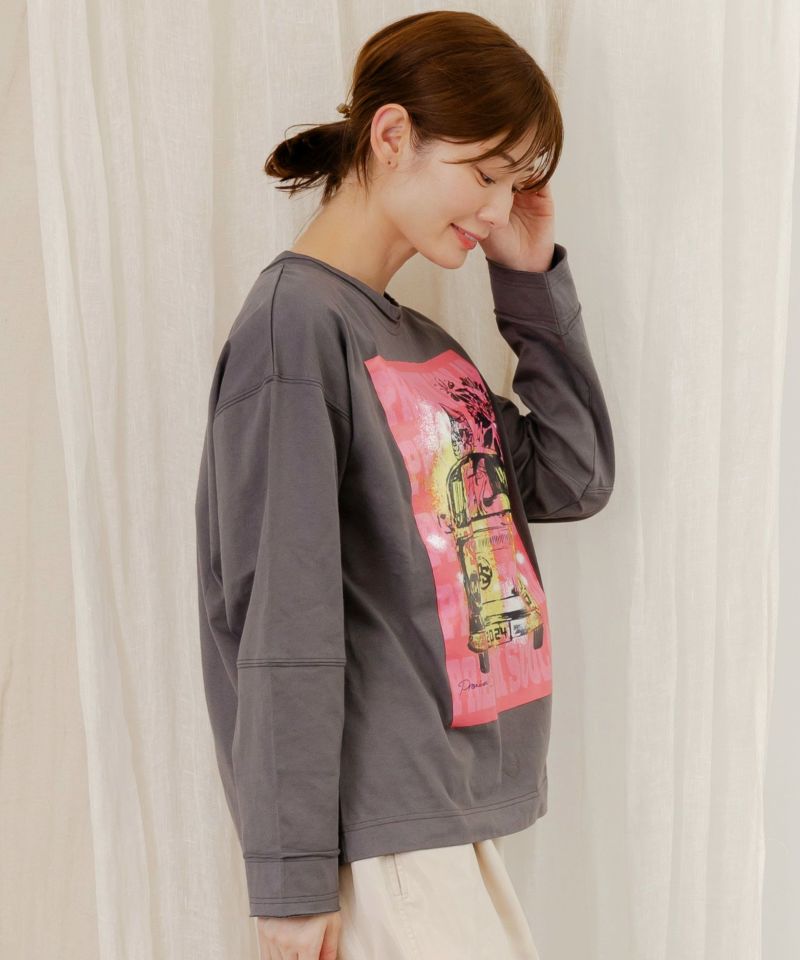 世界を旅するクマとフラミンゴ柄ロングスリーブTシャツ-5