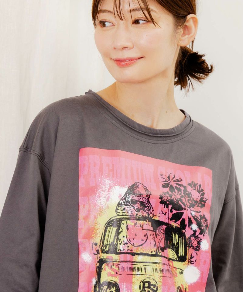世界を旅するクマとフラミンゴ柄ロングスリーブTシャツ-6