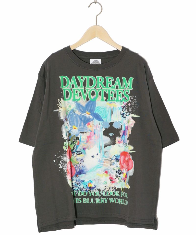 女の子とネコ花柄 アートメルヘンTシャツ-7