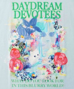 女の子とネコ花柄 アートメルヘンTシャツ-10