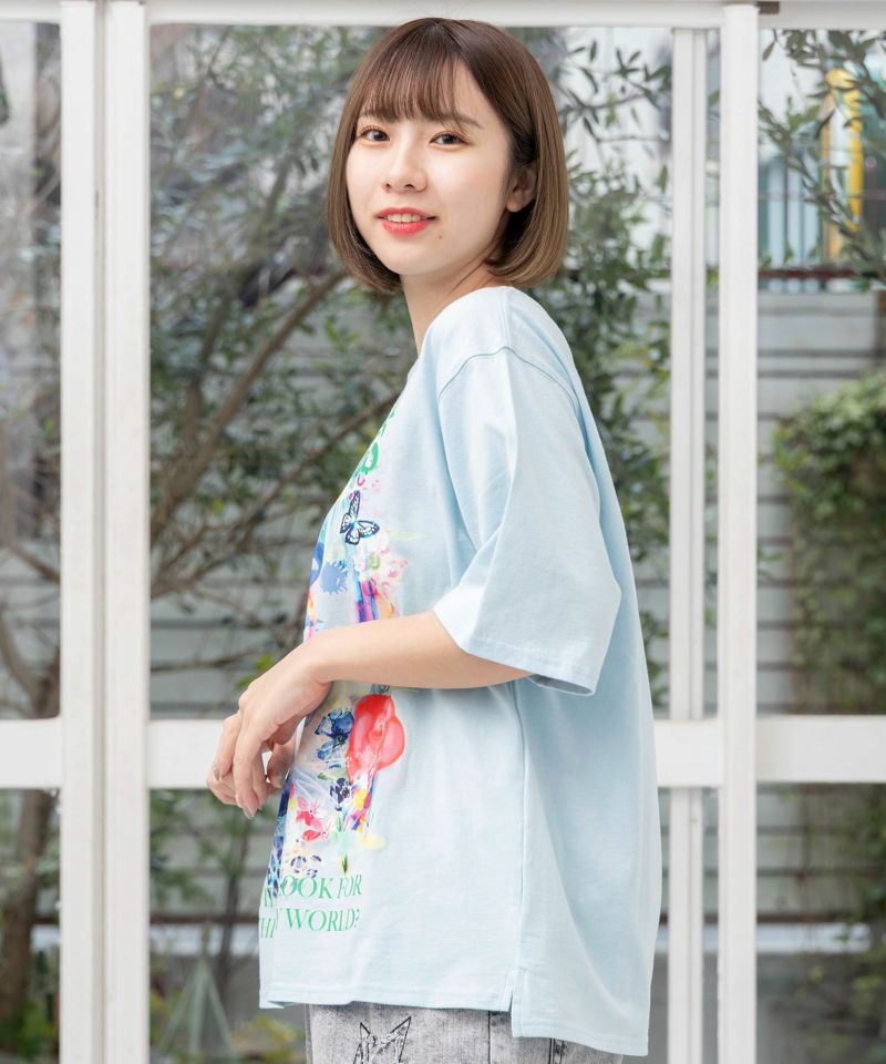 女の子とネコ花柄 アートメルヘンTシャツ-15