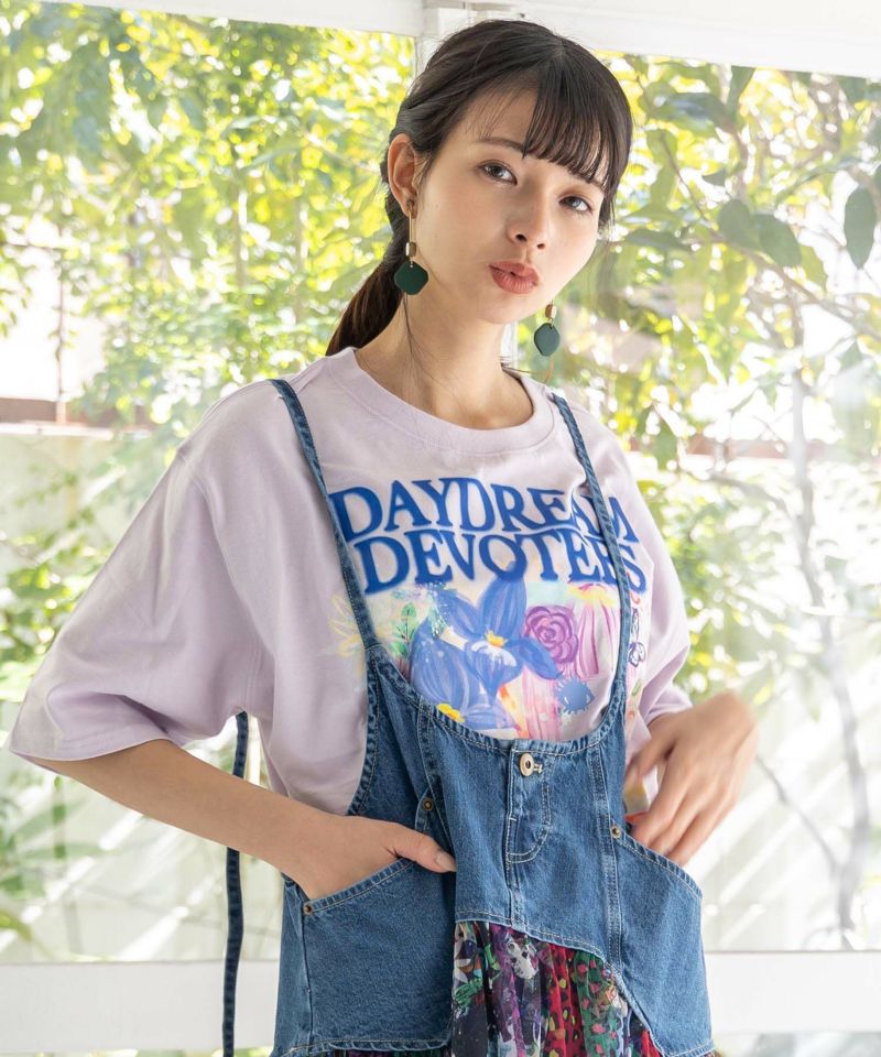 女の子とネコ花柄 アートメルヘンTシャツ-18