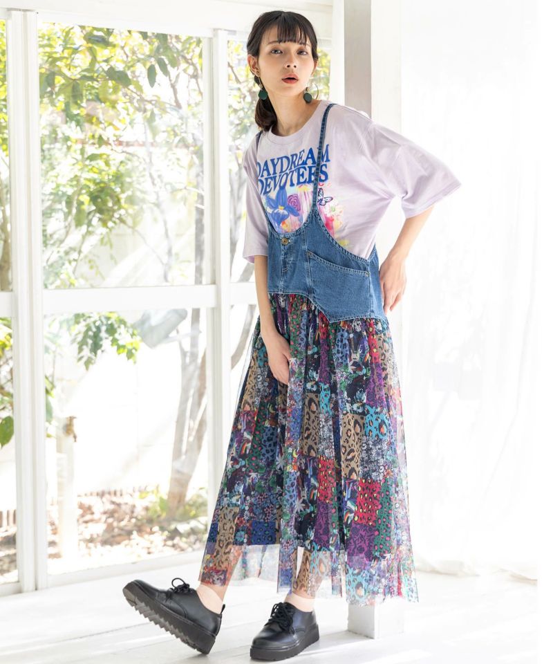 女の子とネコ花柄 アートメルヘンTシャツ-19