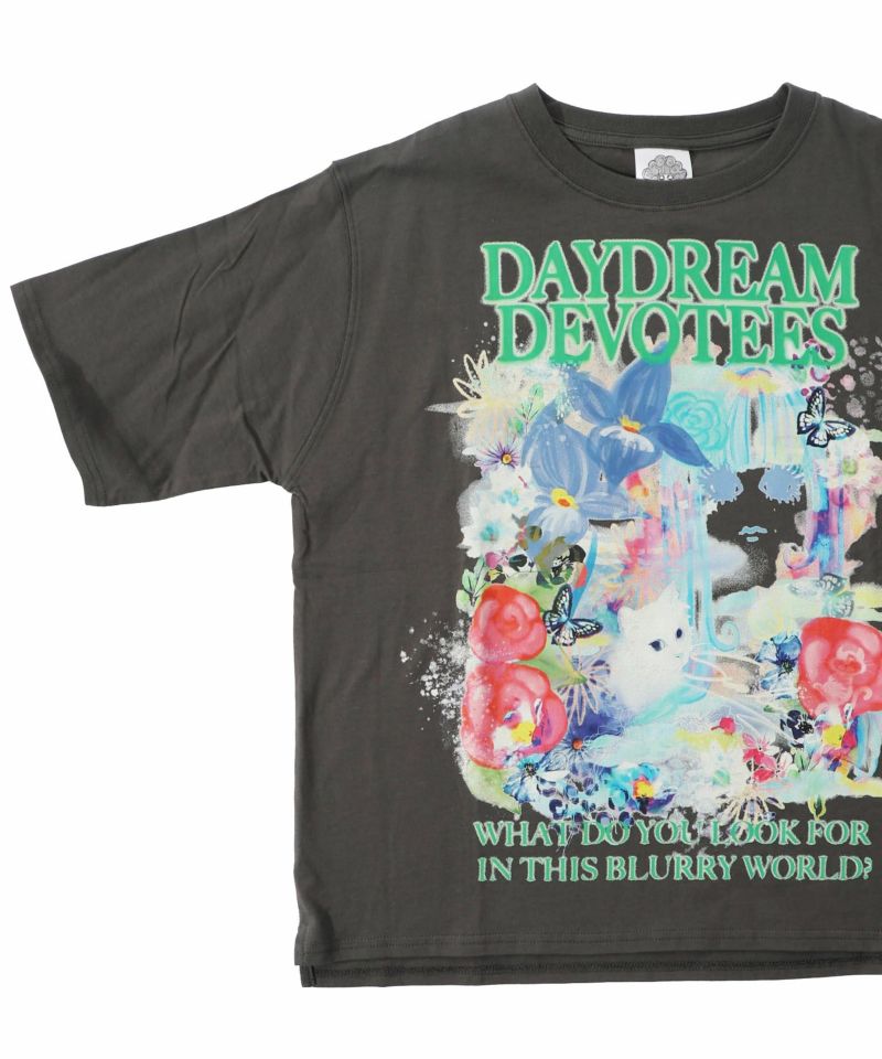 女の子とネコ花柄 アートメルヘンTシャツ-24