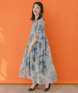 551236：花蝶アート柄 チュール重ねワンピースの通販-ScoLar