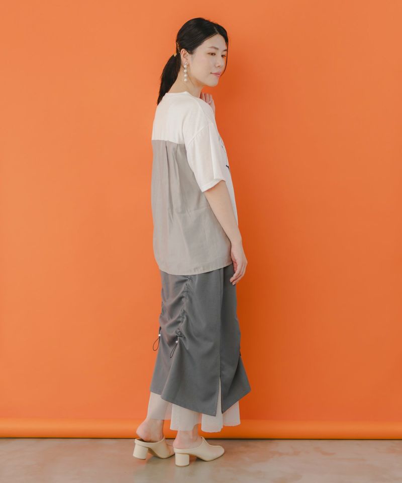 女性とコスメプリント 異素材切替プルオーバー-4
