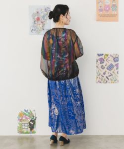 151661：蝶柄箔プリント オーロラシフォンプルオーバーの通販-ScoLar