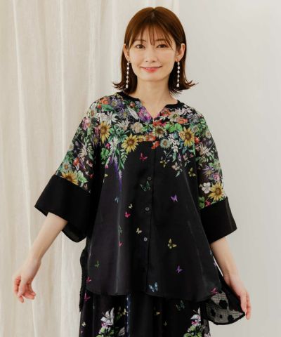 552209：蝶舞う花畑プリント ドットシフォン重ねシャツ