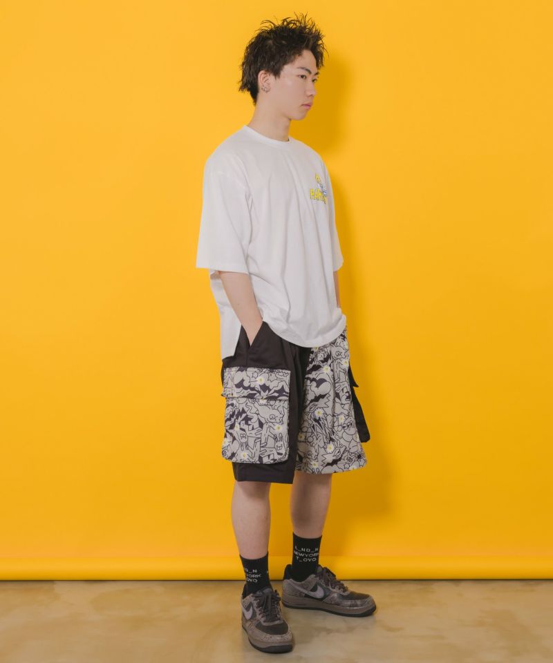 クマとネコのアメフト柄 バック発泡プリントTシャツ-5