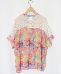 152650：花クラゲ柄レース切替シャツの通販-ScoLar