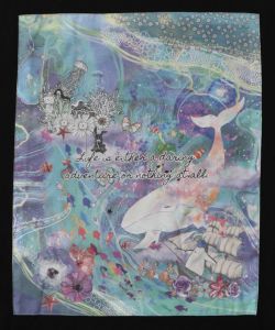 152667：メルヘンな海とクジラ柄 シフォン切替チュニックの通販