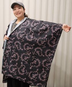 652738：仲宗根泉(HY)コラボ 2柄展開レインポンチョの通販-ScoLar