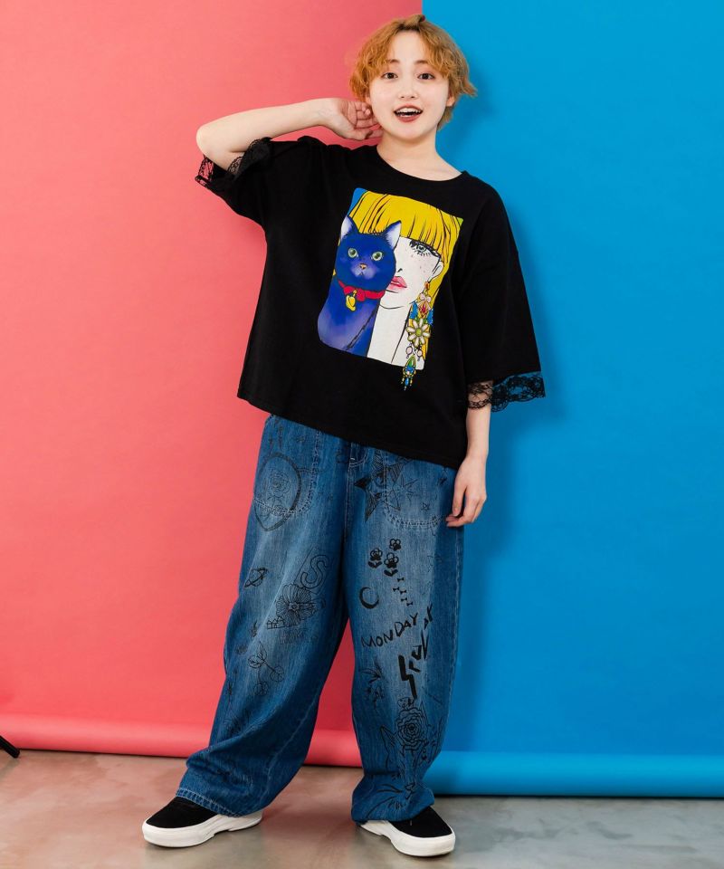 ネコと女の子の自撮り柄 レース切替Tシャツ-2