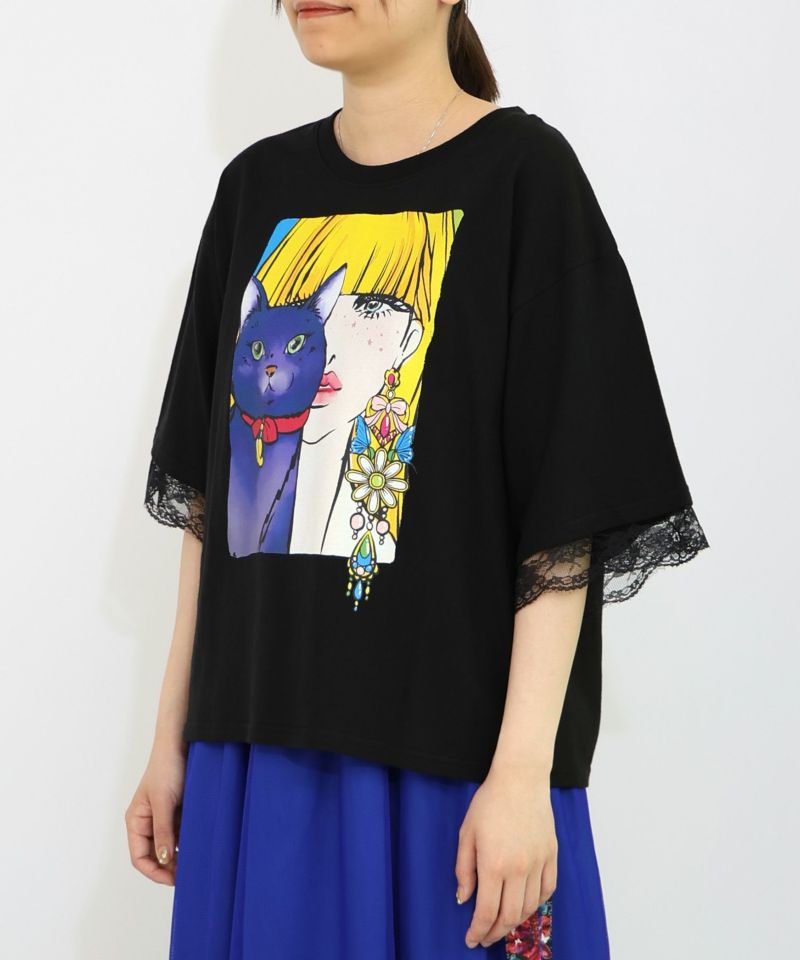 ネコと女の子の自撮り柄 レース切替Tシャツ-13