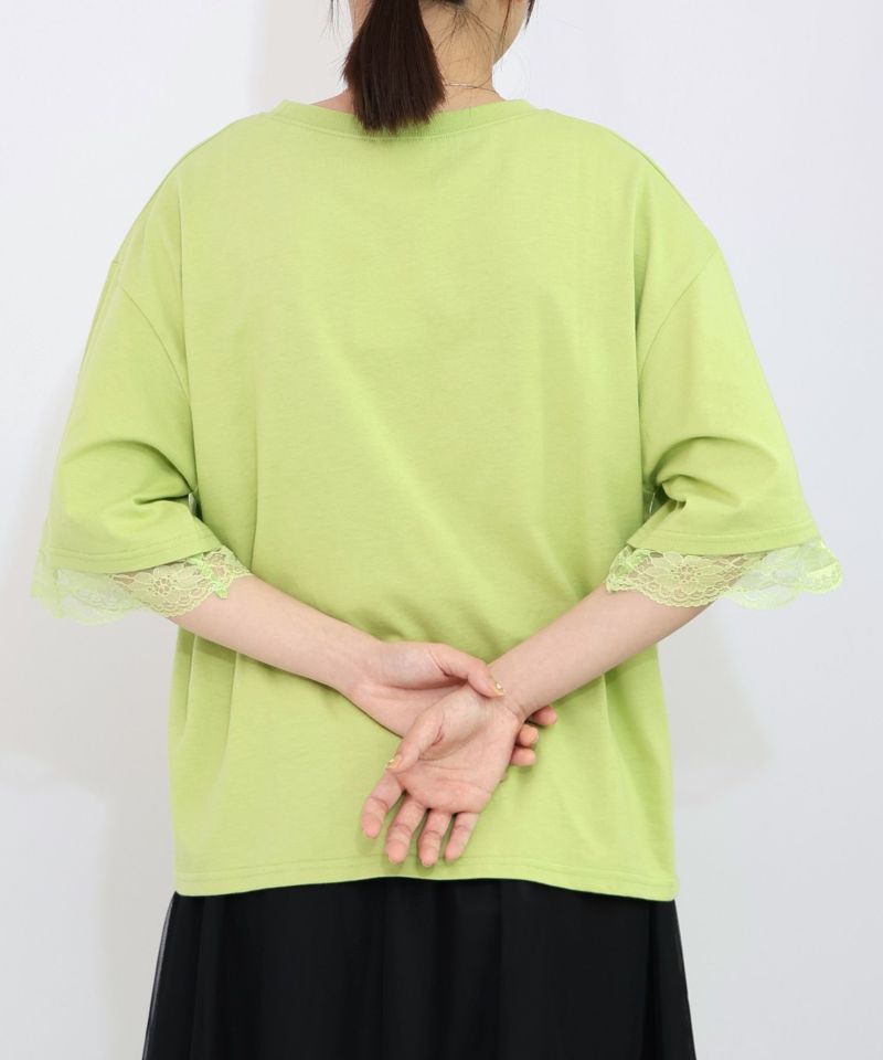ネコと女の子の自撮り柄 レース切替Tシャツ-18