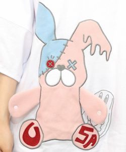 ハグしてくれるウサギぬいアップリケTシャツ-14