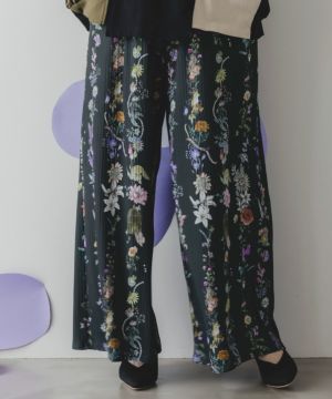 中古　is  SCOLaR スリット入り　スカート風パンツ s-1502635.jpg
