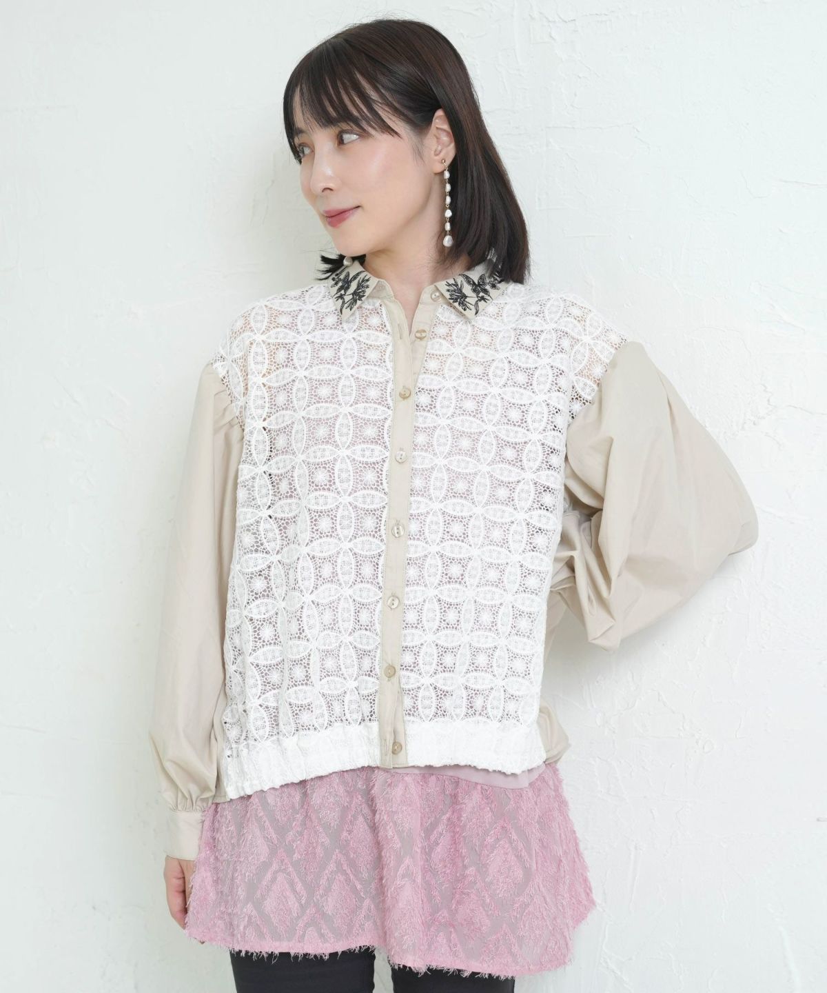 蝶花刺繍 レース切替シャツ-1