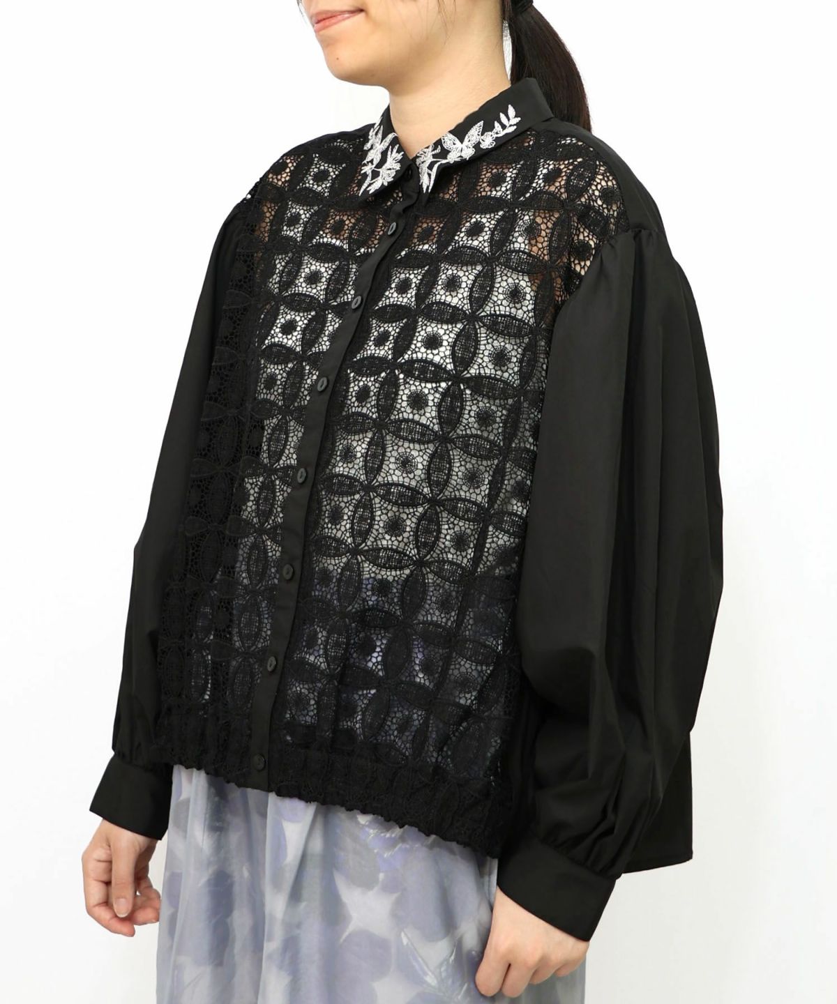 蝶花刺繍 レース切替シャツ-13