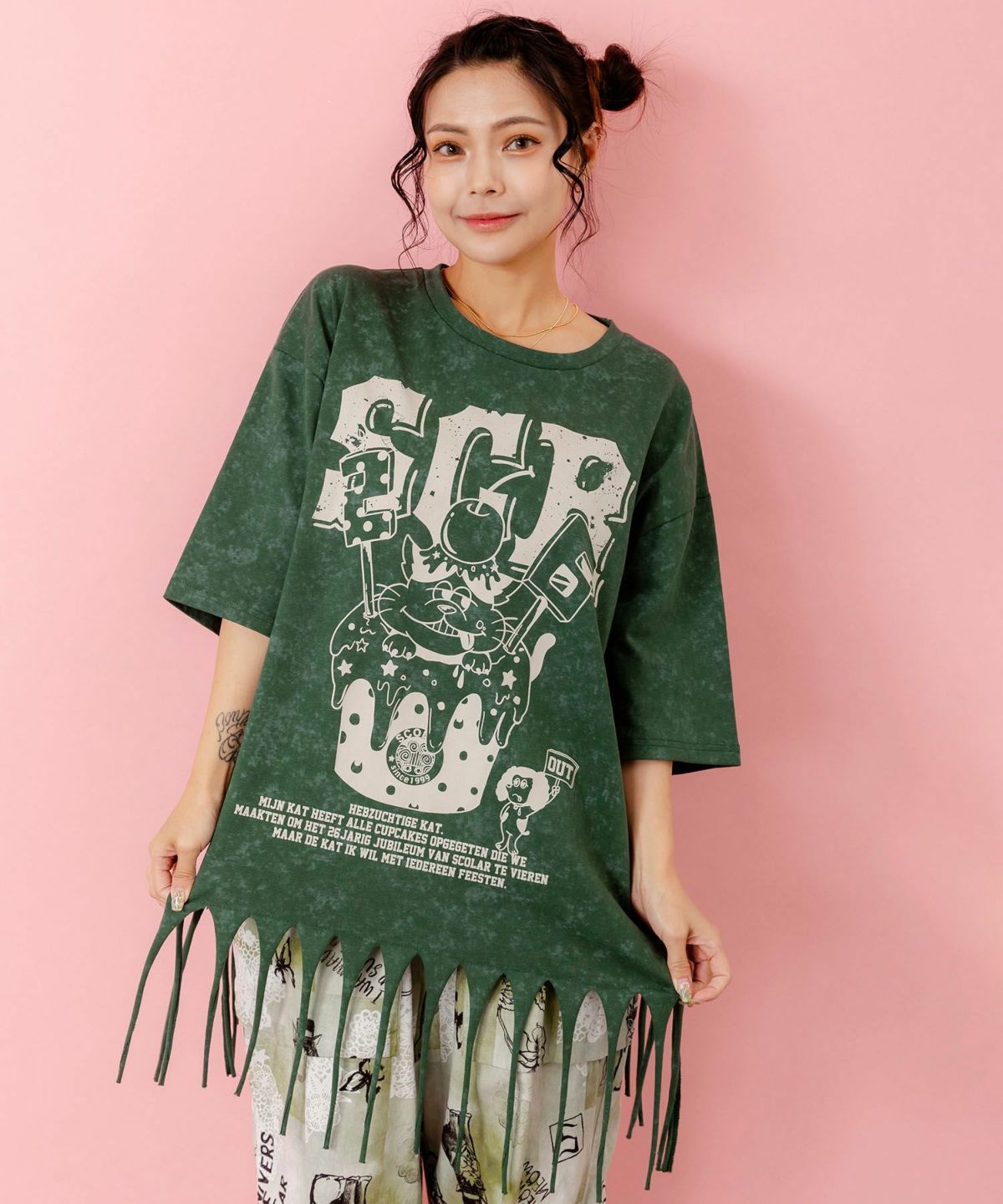 26周年ケーキとネコちゃん柄 フリンジプルオーバー-1