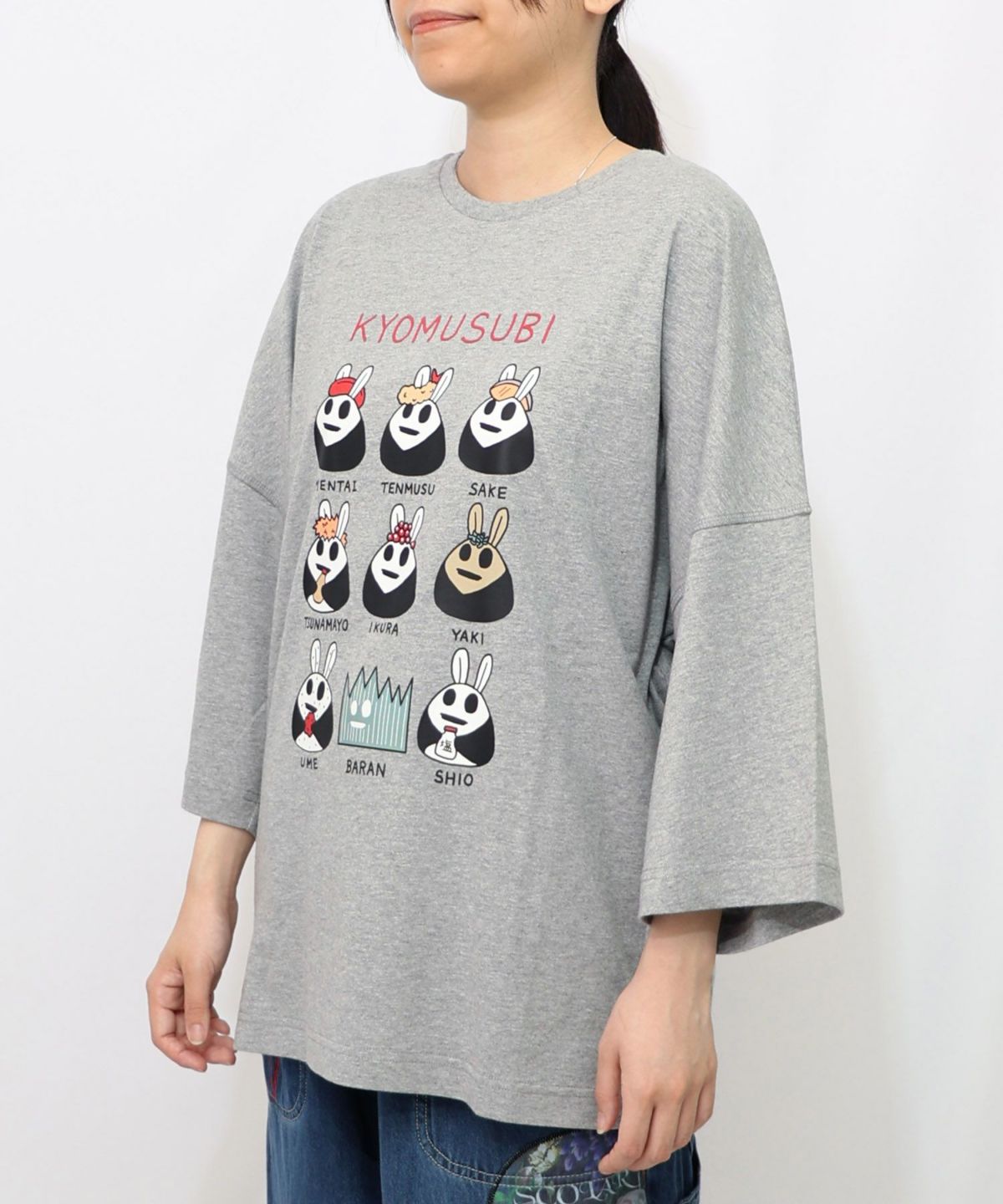 ウサギのきょむすび柄Tシャツ-12