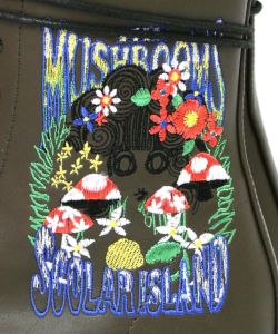 スカラーちゃんとキノコ刺繍ブーツ-10