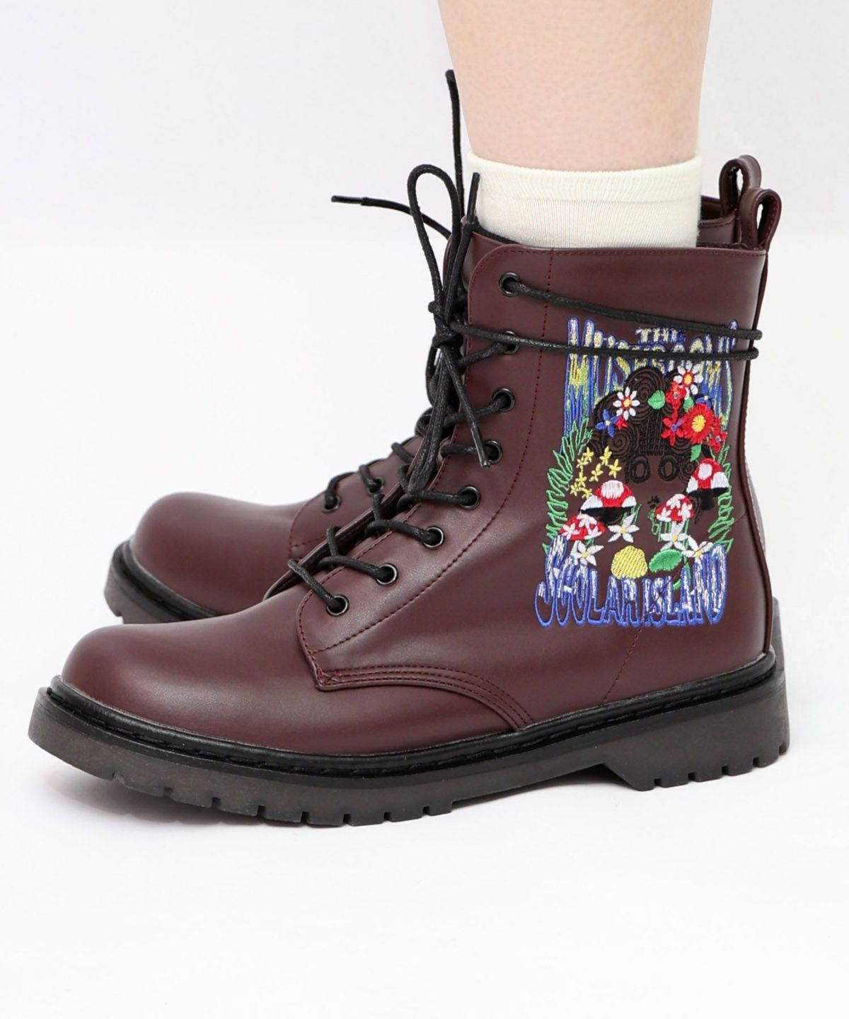 スカラーちゃんとキノコ刺繍ブーツ-11