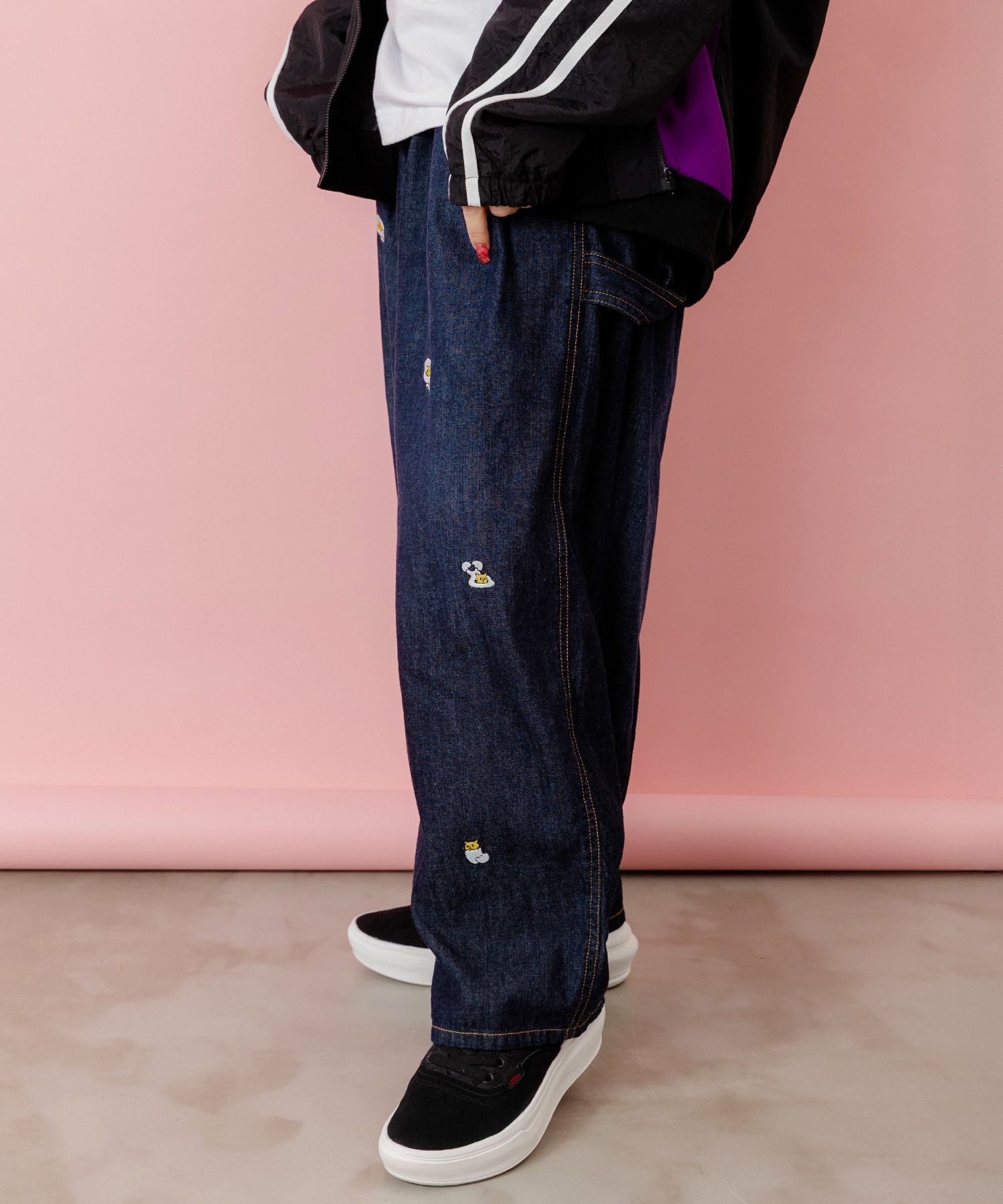 パリティーのネコ目玉焼き刺繍パンツ-4