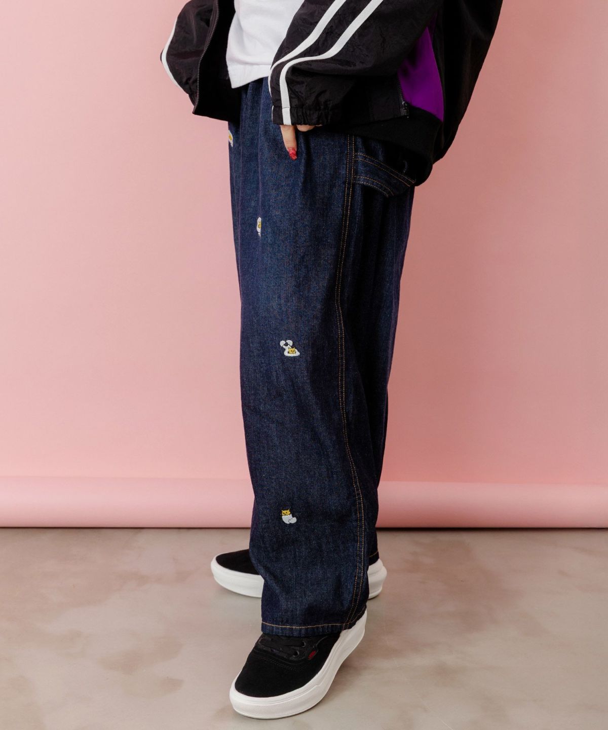 パリティーのネコ目玉焼き刺繍パンツ-4