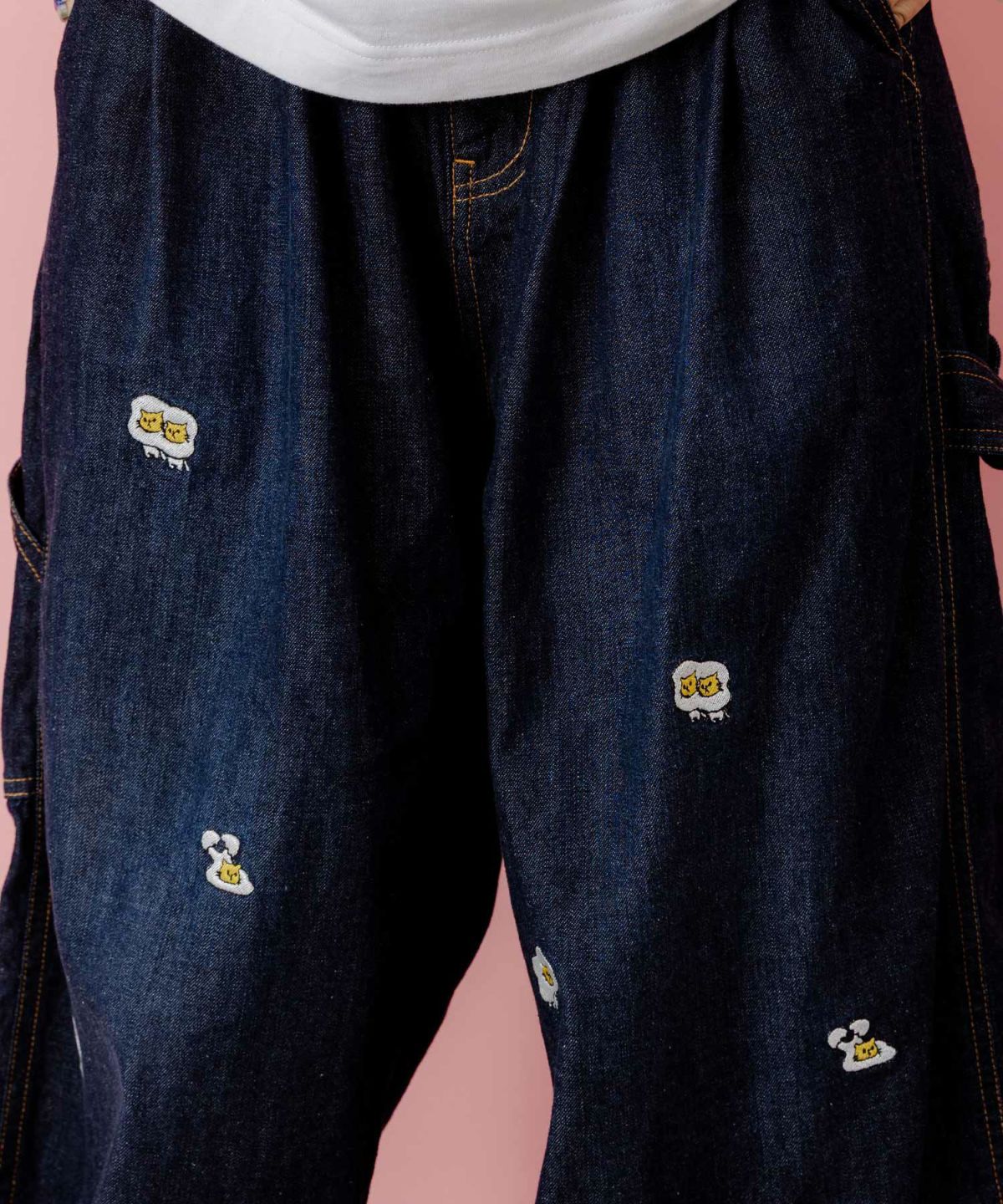 パリティーのネコ目玉焼き刺繍パンツ-6