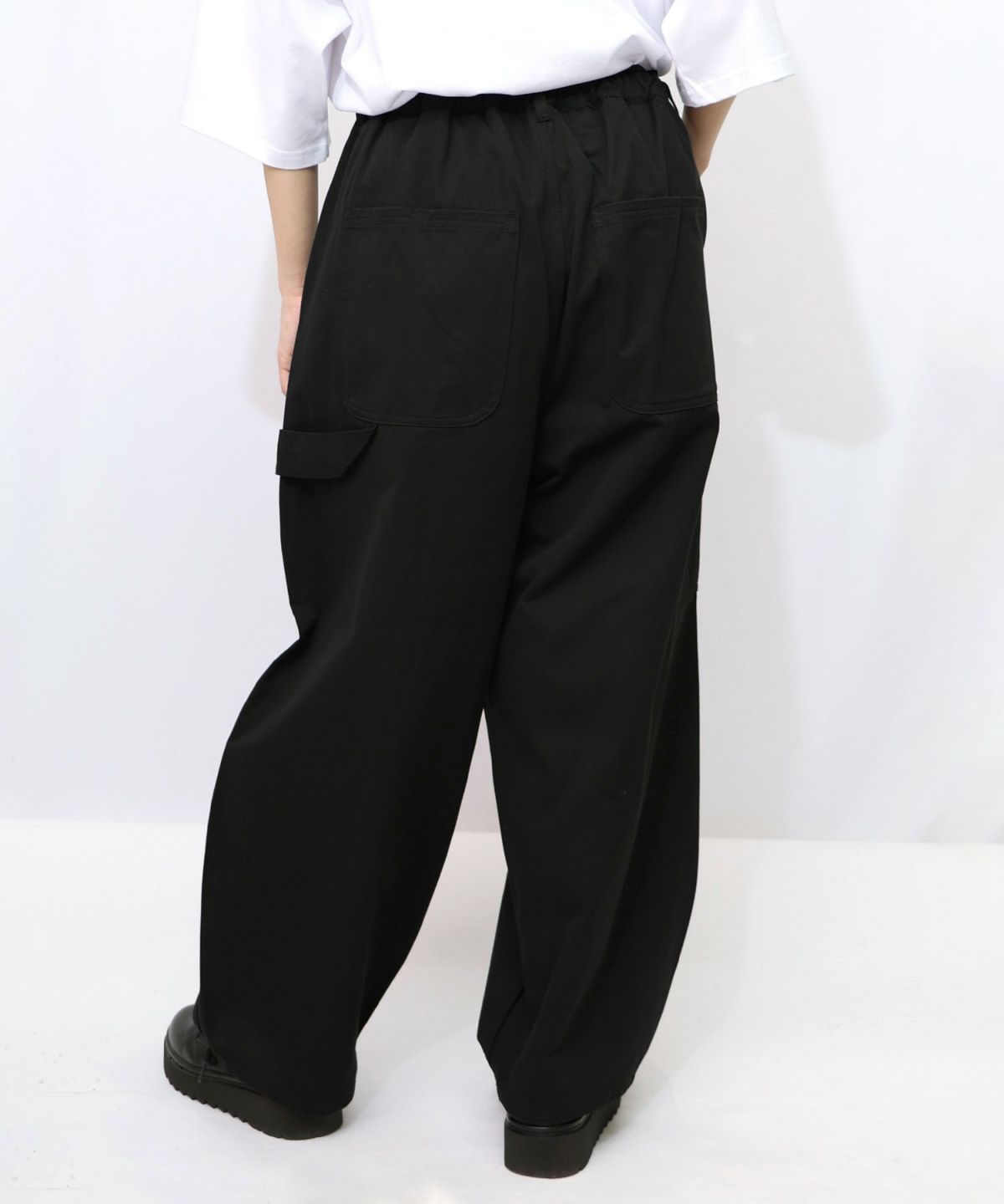 パリティーのネコ目玉焼き刺繍パンツ-9