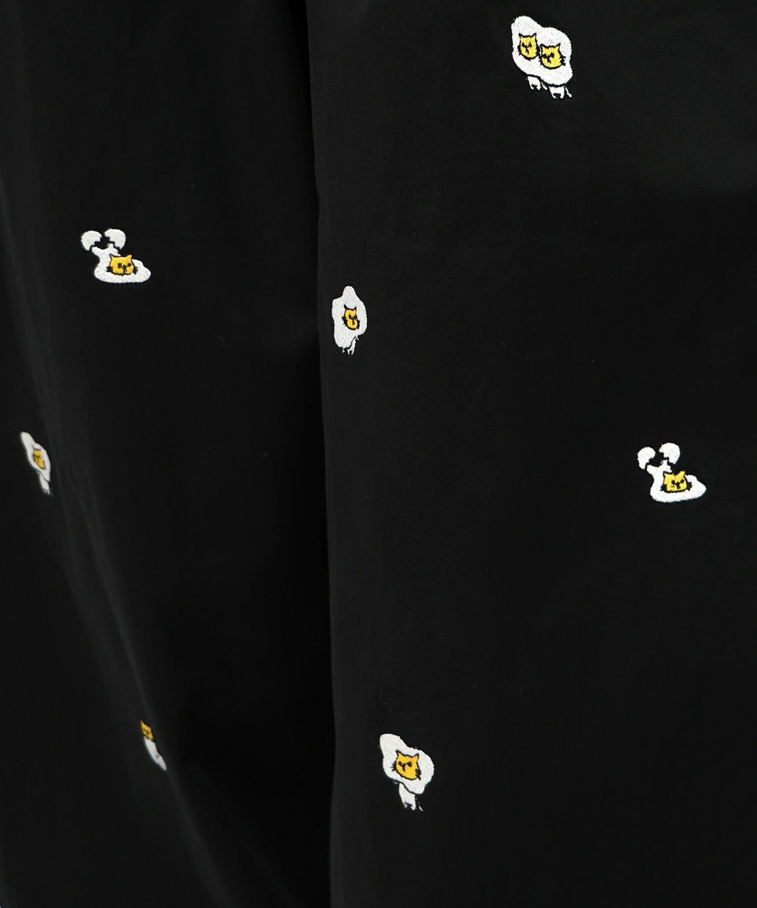 パリティーのネコ目玉焼き刺繍パンツ-10