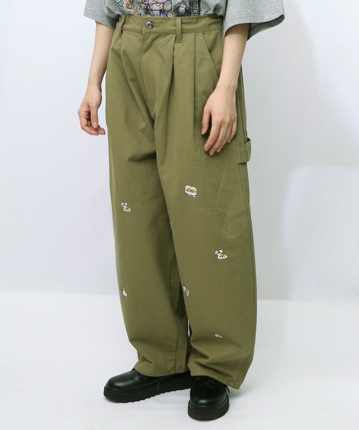 パリティーのネコ目玉焼き刺繍パンツ-16