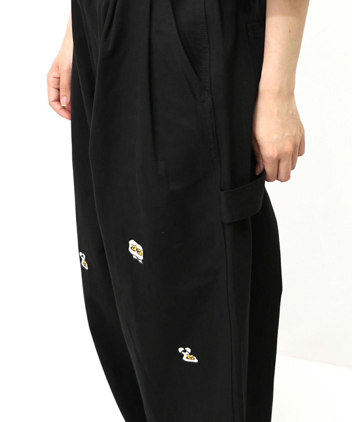 パリティーのネコ目玉焼き刺繍パンツ-26