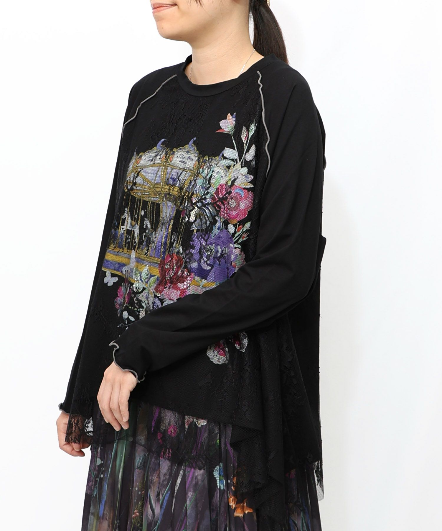 花とメリーゴーランド柄レース重ねロンT-12