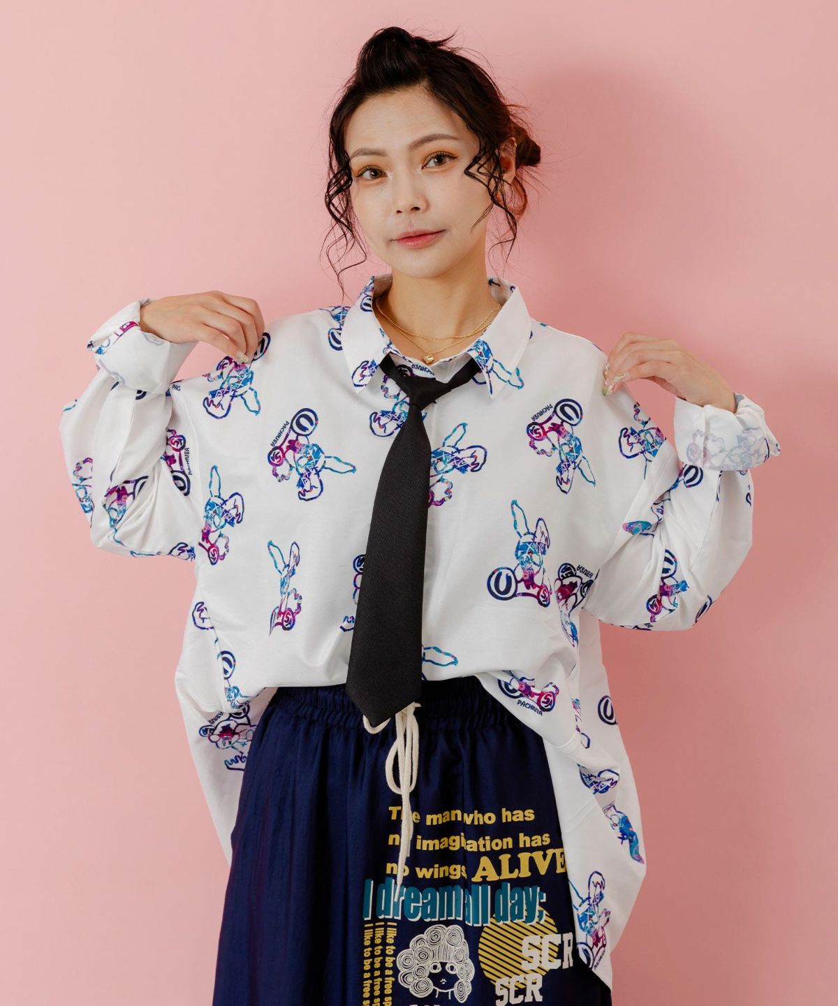 パチうさ×ラビル柄 ネクタイ付きシャツ-3