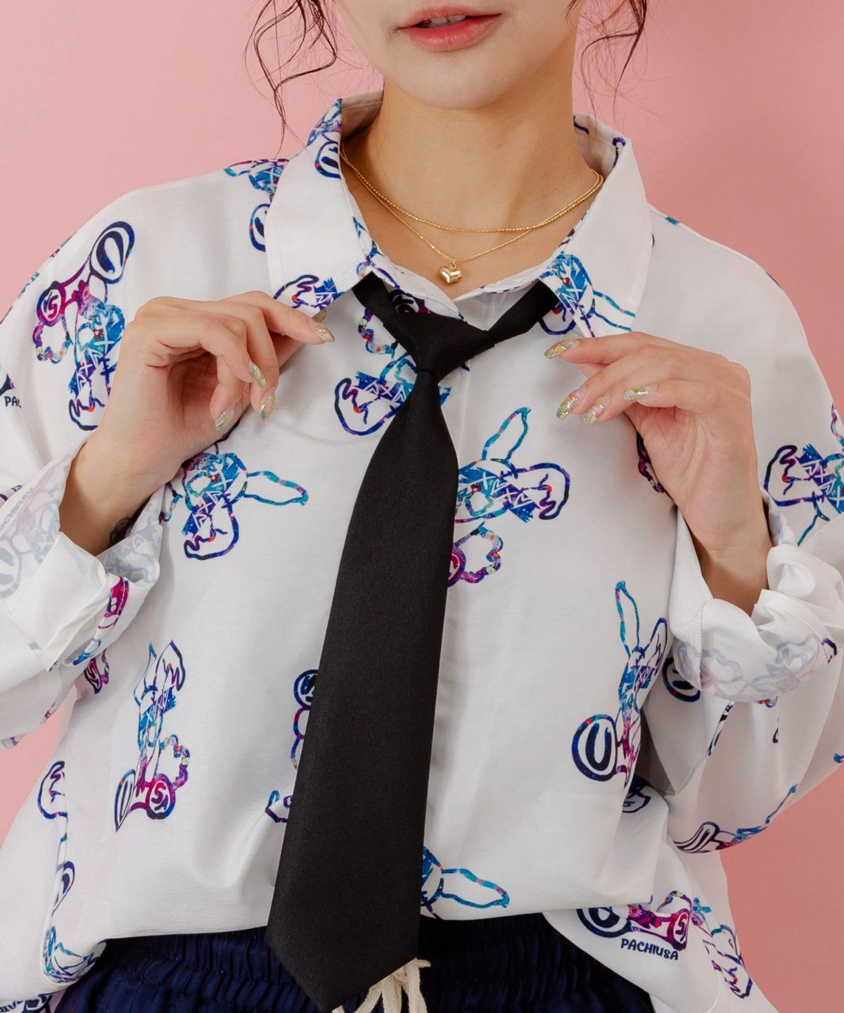 パチうさ×ラビル柄 ネクタイ付きシャツ-7