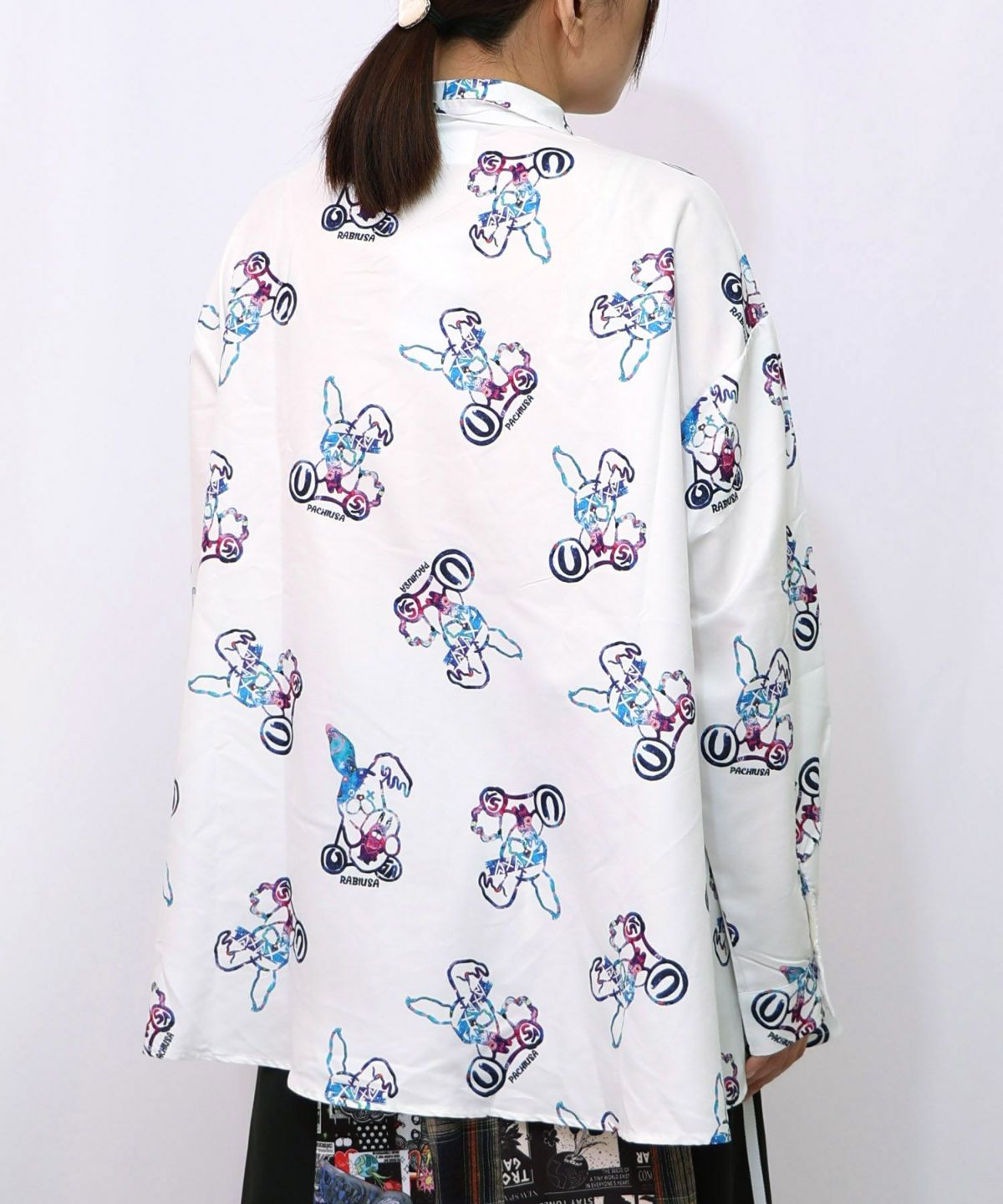 パチうさ×ラビル柄 ネクタイ付きシャツ-11