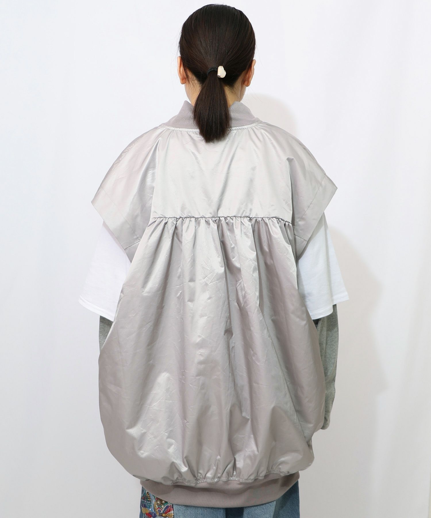 メルヘン柄ラメプリントベスト-11